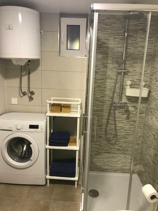 Studio Apartman Park Galerija Apartment Osijek Exterior foto