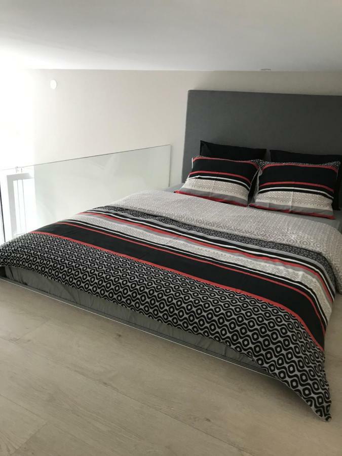 Studio Apartman Park Galerija Apartment Osijek Exterior foto